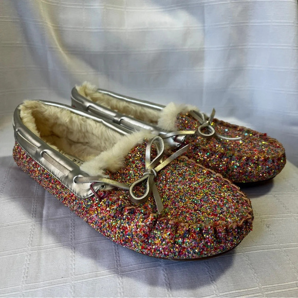 Torrid Moccasin Sparkle Faux Fur Slippers NWOT  Size 7 WW Fairy Barbiecore - Picture 2 of 13